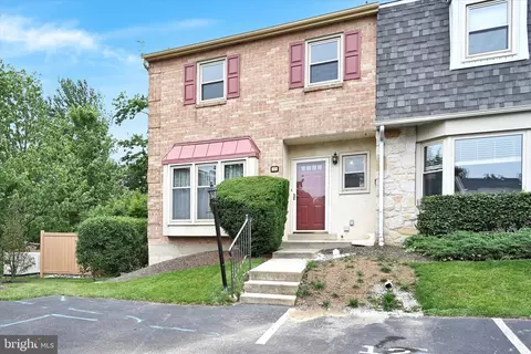12 Fox Lair Vlg, Media, PA 19063