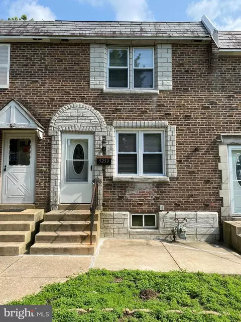 5253 Palmer Mill Rd, Clifton Heights, PA 19018