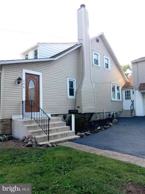206 S Bishop Ave, Springfield, PA 19064