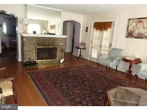 1 E Providence Rd, Yeadon, PA 19050 photo 3