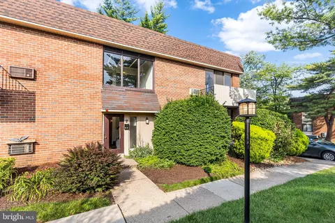 100 E Glenolden Ave #R19, Glenolden, PA 19036