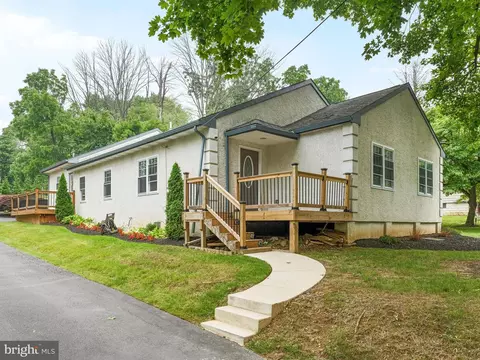 4377 Bethel Rd, Marcus Hook, PA 19061