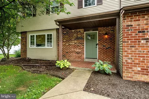409 Keanon Dr, Boothwyn, PA 19061 photo 2