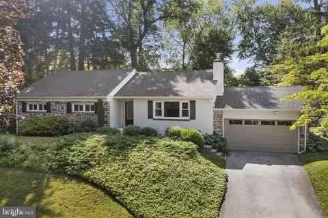 135 Beechwood Rd, Newtown Square, PA 19073