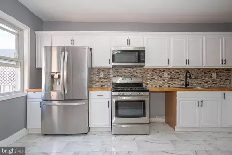 49 Barker Ave, Sharon Hill, PA 19079
