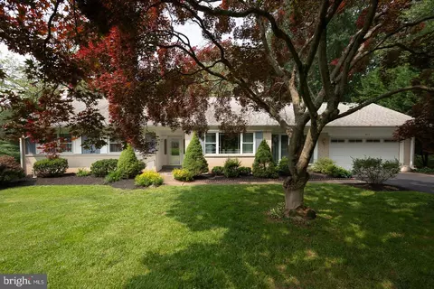 805 Ridge Ln, Media, PA 19063