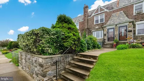 127 Academy Ln, Upper Darby, PA 19082