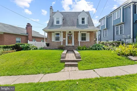 12 Summit Ave, Broomall, PA 19008