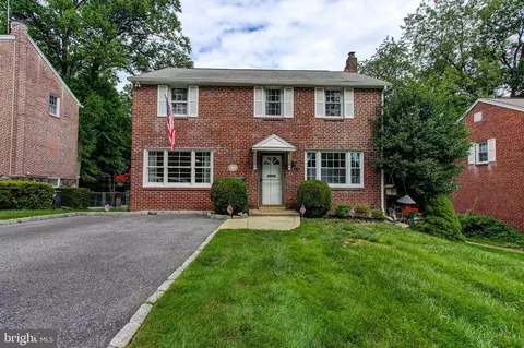272 Friendship Rd, Drexel Hill, PA 19026
