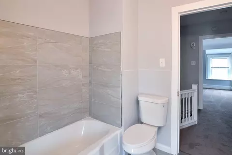 35 Cedar St, Marcus Hook, PA 19061 photo 31