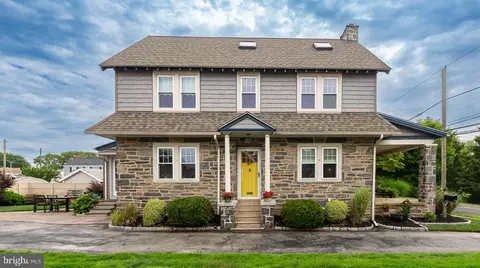 106 S Manoa Rd, Havertown, PA 19083