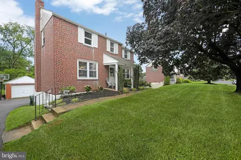 315 Indian Rock Dr, Springfield, PA 19064