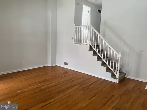 1533 Summit St, Marcus Hook, PA 19061 photo 3