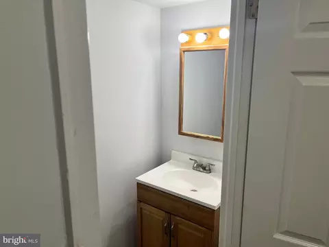 1533 Summit St, Marcus Hook, PA 19061 photo 9