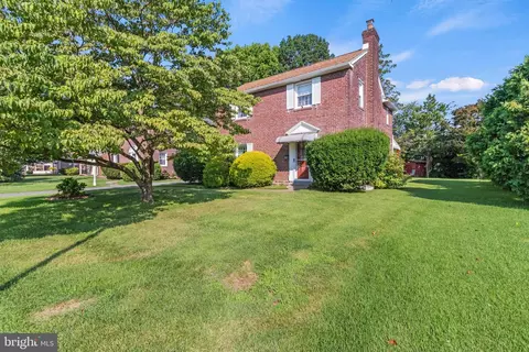 225 Priscilla Ln, Aldan, PA 19018