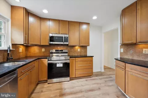 1501 Larkin Rd, Upper Chichester, PA 19061 photo 9