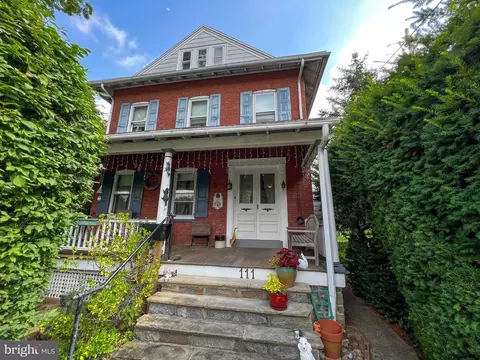 111 E 6th St, Media, PA 19063