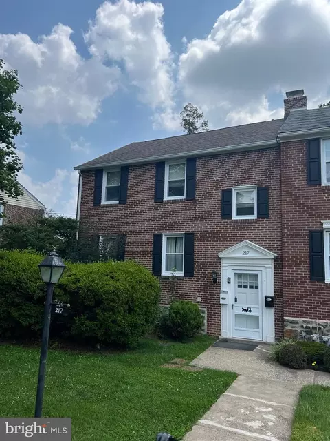 217 Hiawatha Ln, Drexel Hill, PA 19026