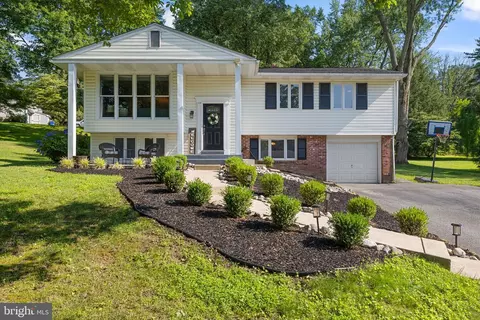 5 Devon Ln, Media, PA 19063 photo 2