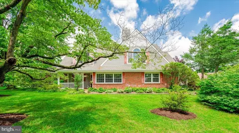 21 Jeanette Dr, Newtown Square, PA 19073