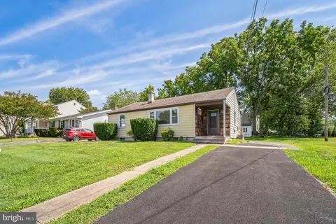 300 Highland Ter, Holmes, PA 19043