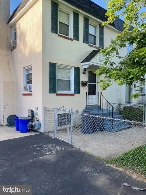 1854 Toth Dr, Woodlyn, PA 19094
