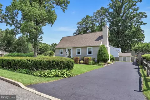 545 Central Ave, Havertown, PA 19083