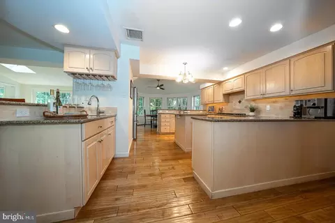 216 Saint Davids Ct, Wayne, PA 19087 photo 15