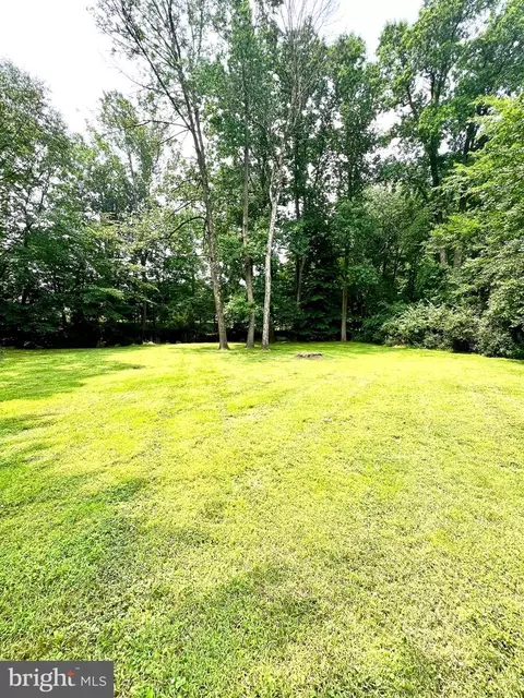4326 Trophy Dr, Marcus Hook, PA 19061 photo 5