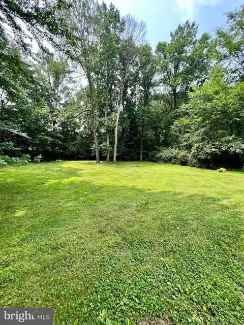4326 Trophy Dr, Marcus Hook, PA 19061 photo 10