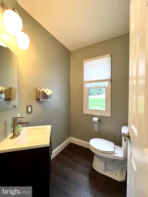 4326 Trophy Dr, Marcus Hook, PA 19061 photo 40