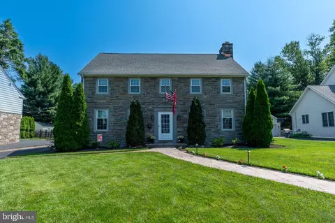 5 N Lexington Ave, Havertown, PA 19083