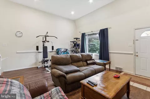 139 Chadwick Ave, Marcus Hook, PA 19061 photo 5