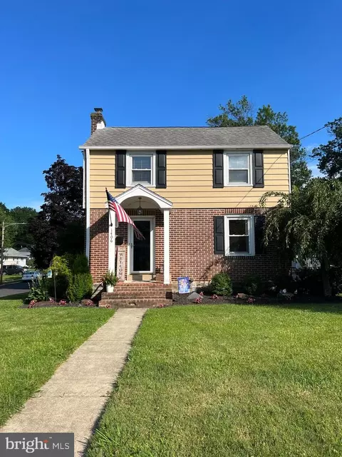 1406 Melrose Ter, Folsom, PA 19033