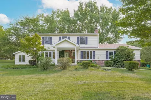 105 Stirrup Ln, Thornton, PA 19373