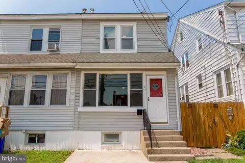 21 Fairview Rd, Clifton Heights, PA 19018
