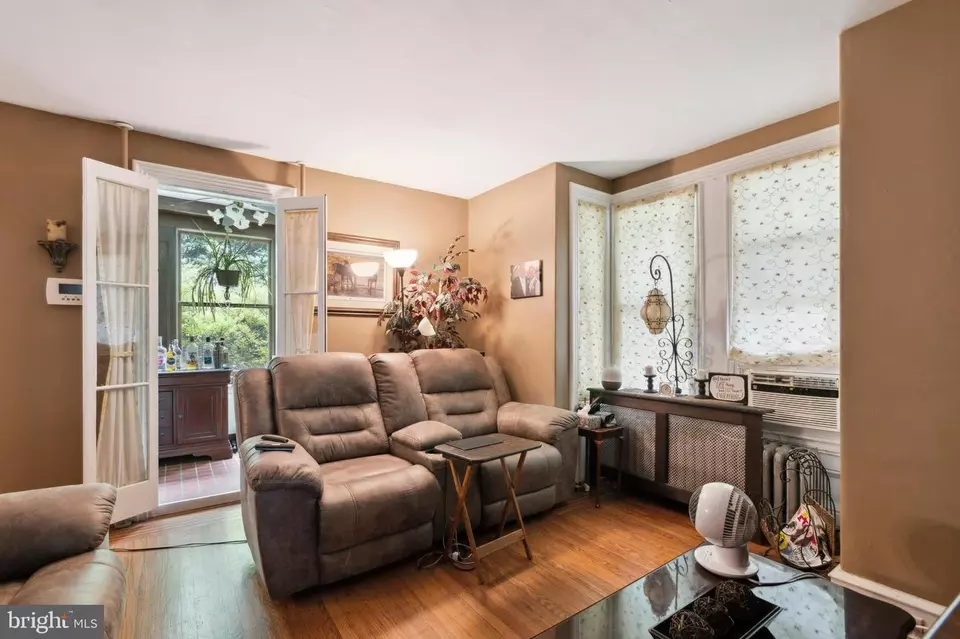  34 S Clifton Ave, Aldan, PA 19018 photo 5