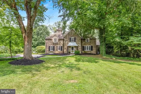 415 N Swarthmore Ave, Swarthmore, PA 19081