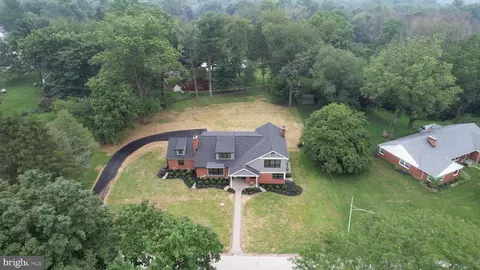 509 Collins Dr, Springfield, PA 19064