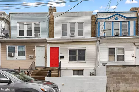 305 Berbro St, Darby, PA 19023