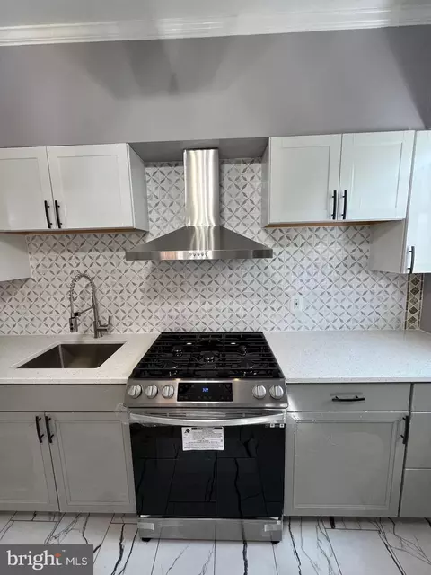 260 Copley Rd, Upper Darby, PA 19082 photo 2