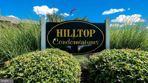 5200 Hilltop Dr #O-5, Brookhaven, PA 19015