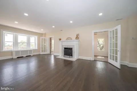 2528 Garrett Rd, Drexel Hill, PA 19026