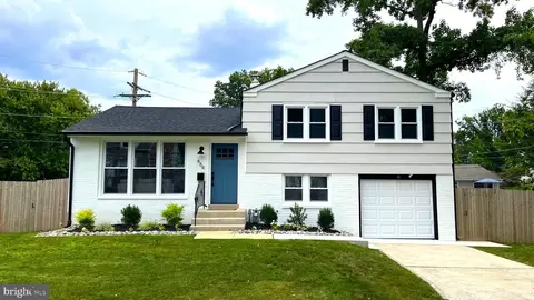 664 Schoolside Ln, Swarthmore, PA 19081