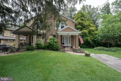 601 Woodcrest Ave, Ardmore, PA 19003
