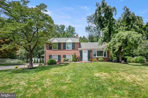 113 Westminster Dr, Wallingford, PA 19086
