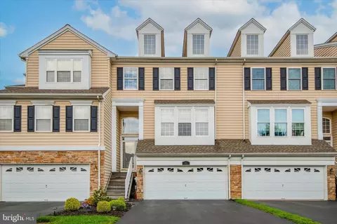 217 N Azalea Ct, Glen Mills, PA 19342