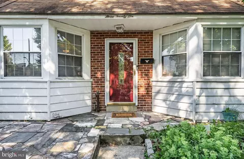 326 Richfield Rd, Upper Darby, PA 19082