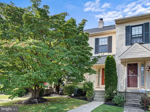 203 Aucott Rd, Brookhaven, PA 19015