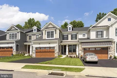 461 Barrows Sheef, Newtown Square, PA 19073